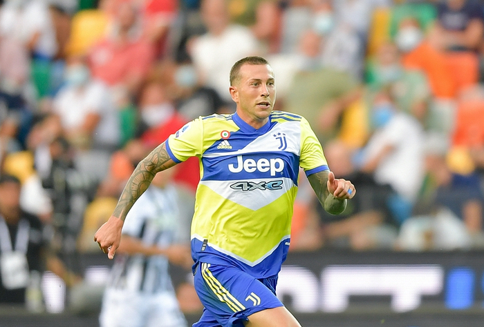 体育娱乐-尤文图斯门将什琴斯尼